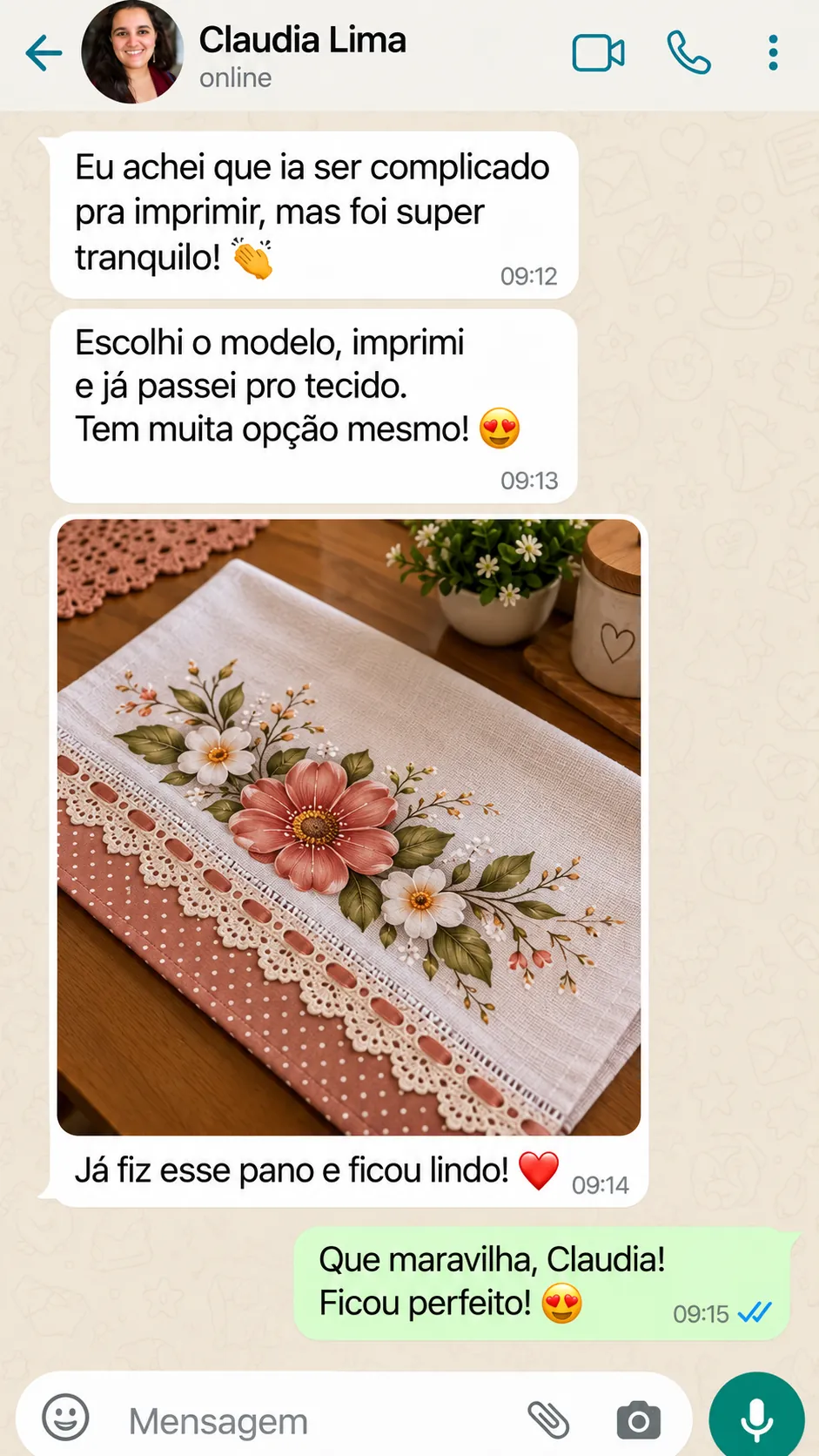 Print de conversa no WhatsApp de aluna mostrando o primeiro pano pintado com os riscos